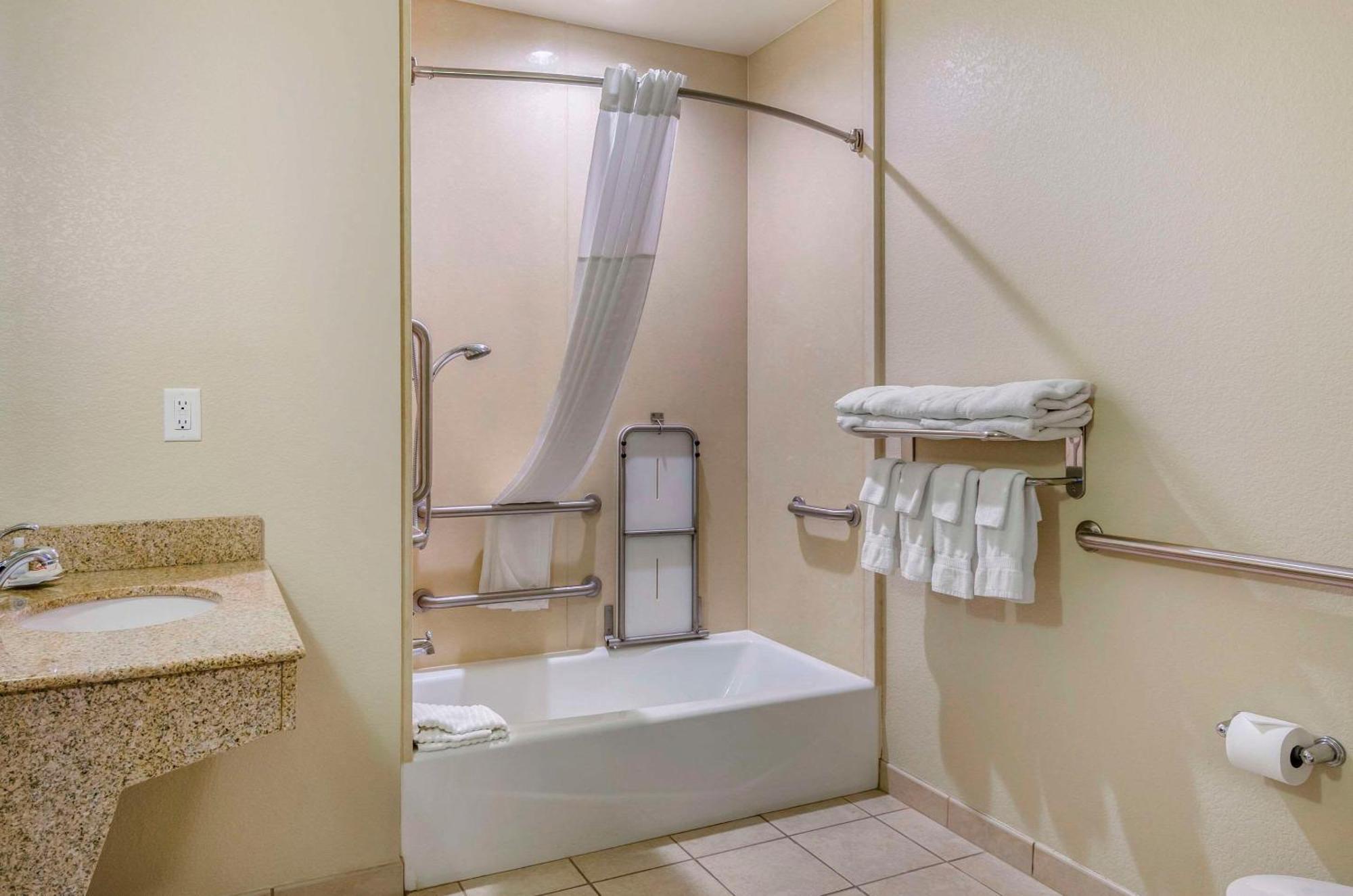 Comfort Suites Helena Airport Eksteriør billede