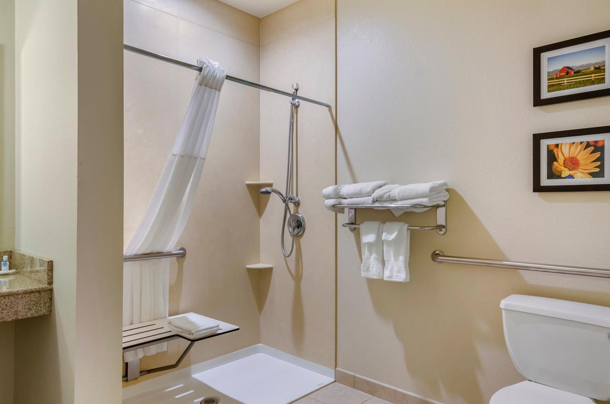 Comfort Suites Helena Airport Eksteriør billede
